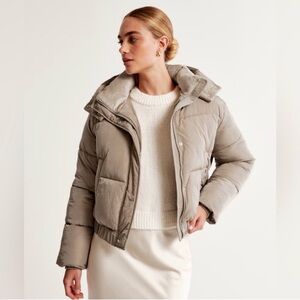 Abercrombie & Fitch Women's Mini Ultra Puffer Jacket size M